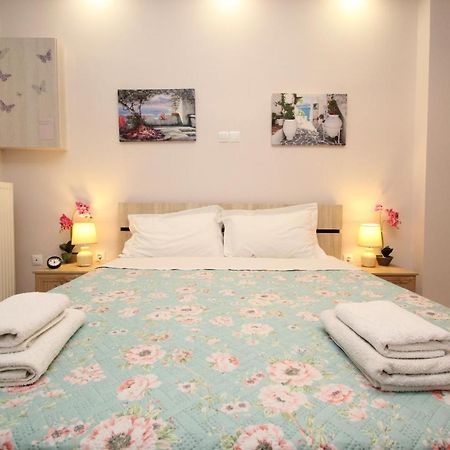 브라브로나 Filoxenia House Near Airport 아파트 외부 사진