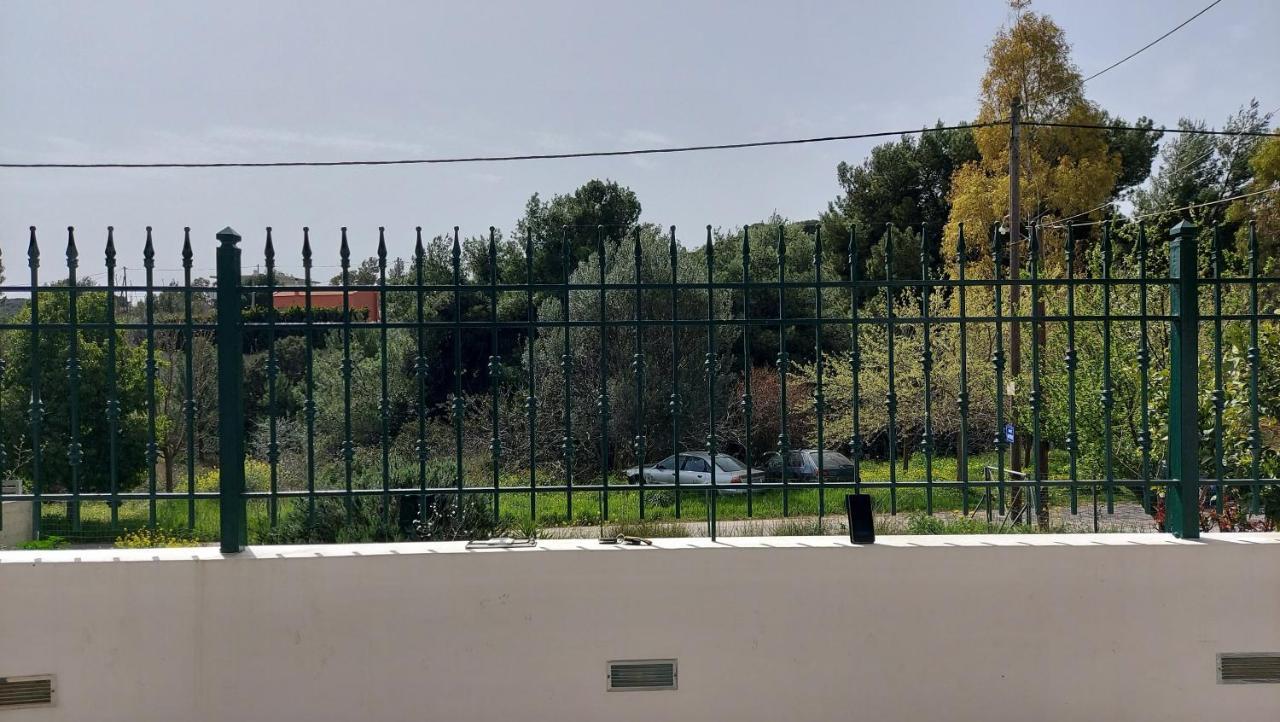 브라브로나 Filoxenia House Near Airport 아파트 외부 사진