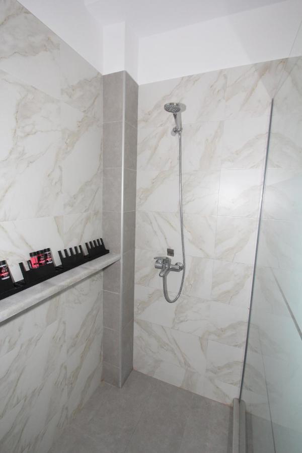 브라브로나 Filoxenia House Near Airport 아파트 외부 사진