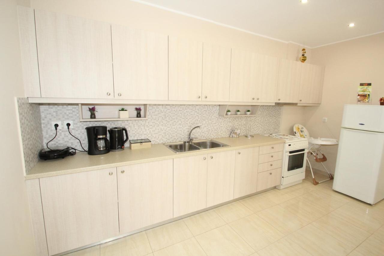 브라브로나 Filoxenia House Near Airport 아파트 외부 사진